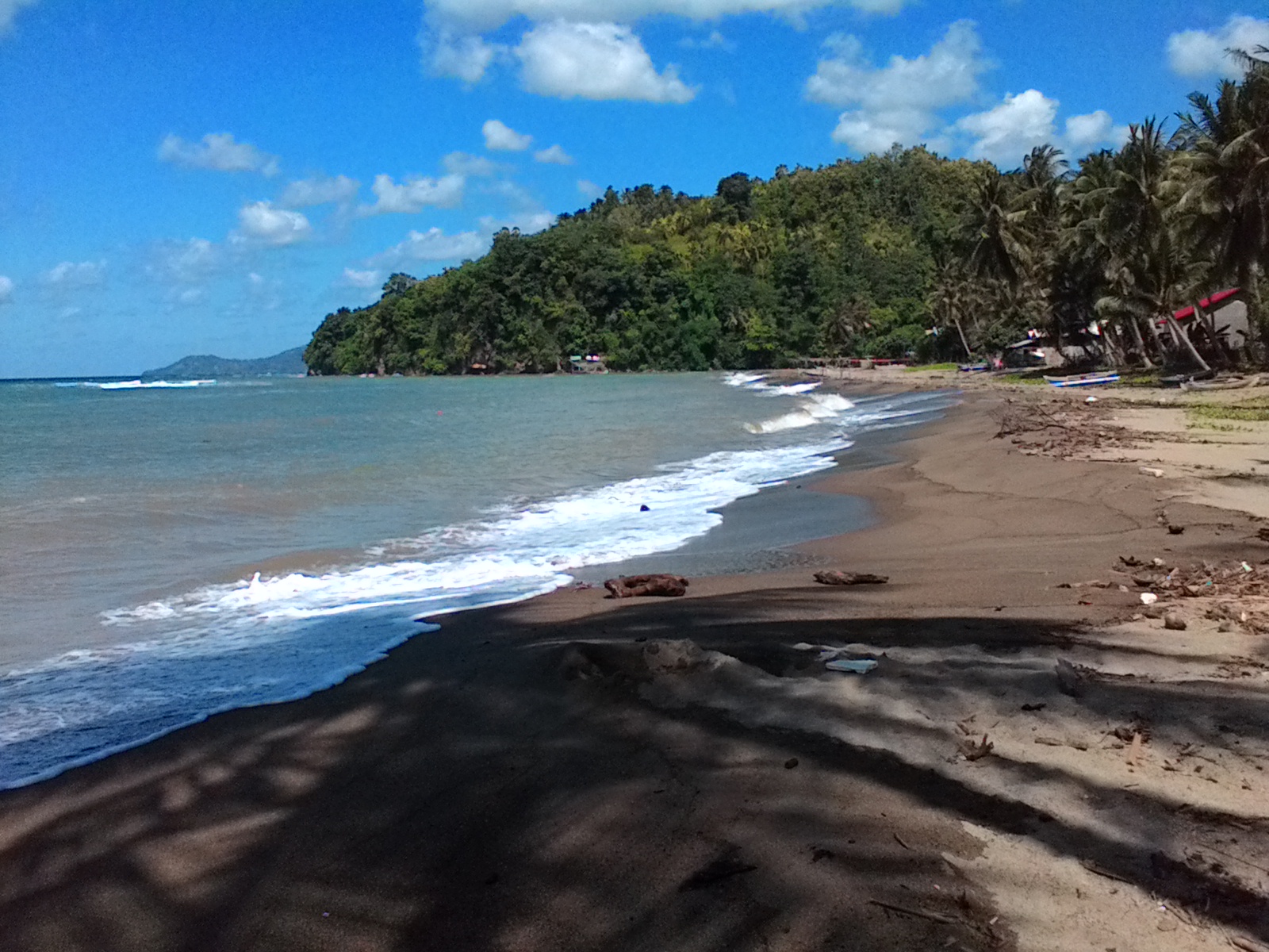Pantai Karampuang